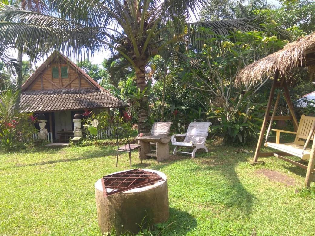 Hakiki Inn Bungalows เตเตบาตู ภายนอก รูปภาพ